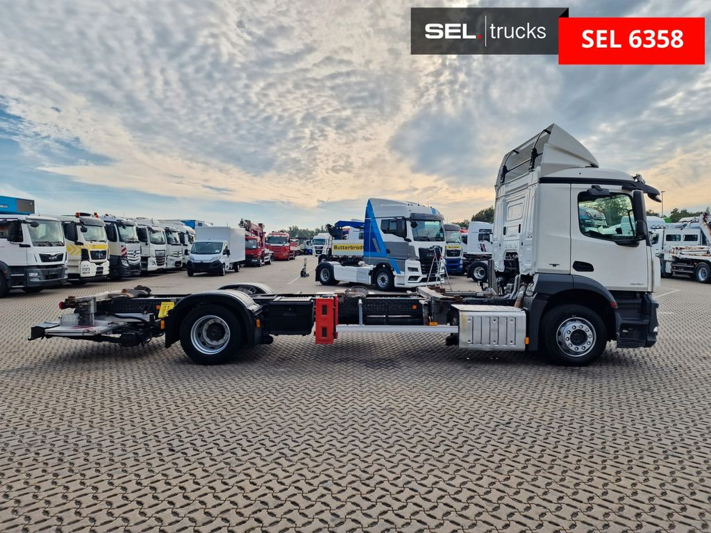 Mercedes-Benz Antos 1840 / Ladebordwand / Retarder - Container transporter/ Swap body truck: picture 4 Mercedes-Benz Antos 1840 / Ladebordwand / Retarder - Container transporter/ Swap body truck: picture 4