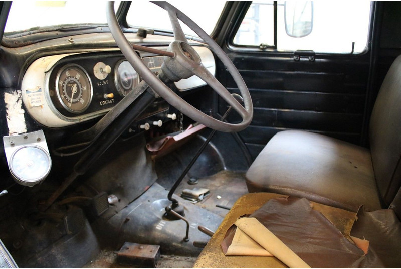 Fire truck Bedford 1958: picture 10