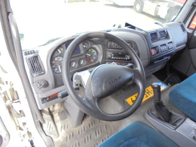 Lease a DAF LF 220 DAF LF 220: picture 12