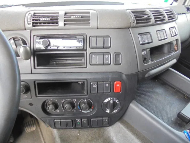 Lease a DAF CF 400 DAF CF 400: picture 11