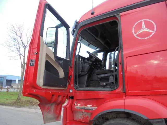 Tractor unit Mercedes-Benz Actros 2543 6X2 + HYDRAULIC: picture 10
