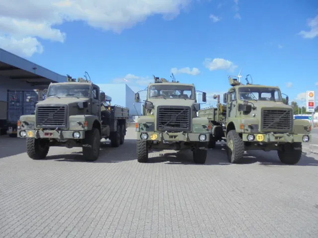 Volvo N 10 6X6 L + FASSI 3X IN STOCK - Dropside/ Flatbed truck, Crane truck: picture 2 Volvo N 10 6X6 L + FASSI 3X IN STOCK - Dropside/ Flatbed truck, Crane truck: picture 2