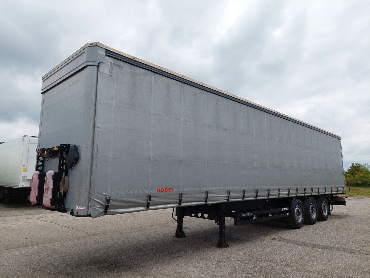 Kögel SNCC24 Standard Coil Mulde - Curtainsider semi-trailer: picture 1 Kögel SNCC24 Standard Coil Mulde - Curtainsider semi-trailer: picture 1