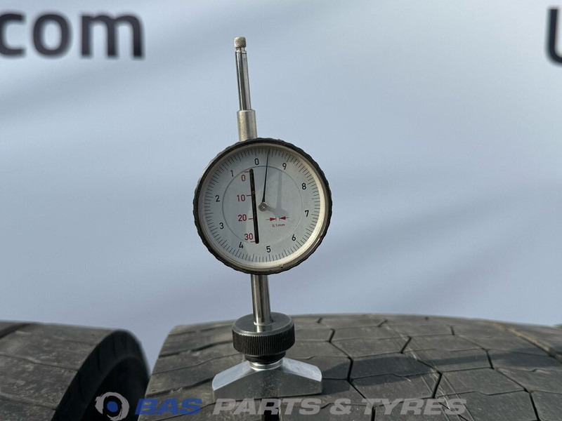 Bridgestone - Tire for Truck: picture 3 Bridgestone - Tire for Truck: picture 3