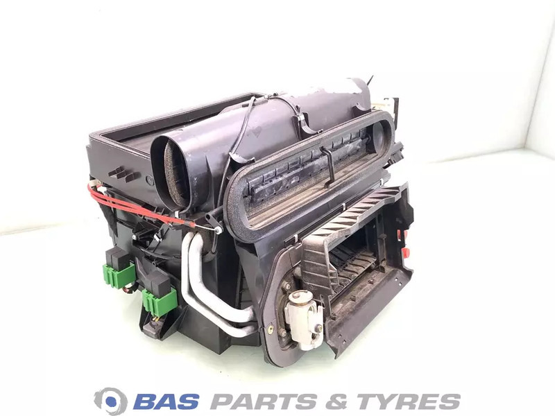 DAF CF Euro 6 Kacheleenheid DAF 1925741 - Dashboard for Truck: picture 3 DAF CF Euro 6 Kacheleenheid DAF 1925741 - Dashboard for Truck: picture 3