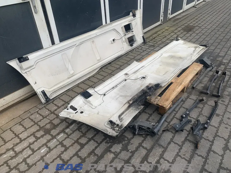 DAF XF106 Sideskirt Set DAF 1903109 - Body and exterior for Truck: picture 5 DAF XF106 Sideskirt Set DAF 1903109 - Body and exterior for Truck: picture 5