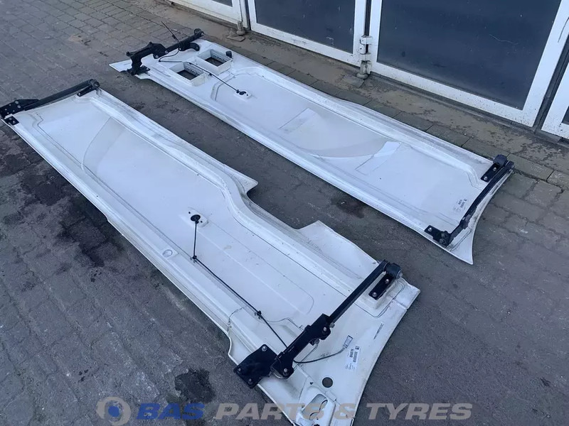 DAF XF106 Sideskirt Set DAF 1903109 - Body and exterior for Truck: picture 5 DAF XF106 Sideskirt Set DAF 1903109 - Body and exterior for Truck: picture 5
