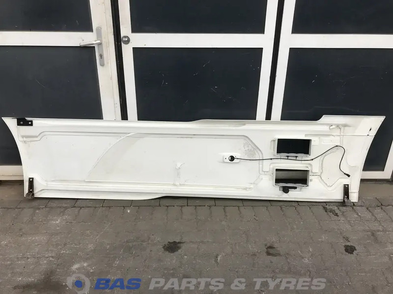 DAF XF106 Sideskirt Set DAF 1903109 - Body and exterior for Truck: picture 4 DAF XF106 Sideskirt Set DAF 1903109 - Body and exterior for Truck: picture 4