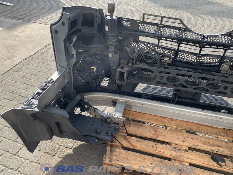 Mercedes-Benz Antos MP4 Bumper Mercedes A 960 310 23 22 - Bumper for Truck: picture 5 Mercedes-Benz Antos MP4 Bumper Mercedes A 960 310 23 22 - Bumper for Truck: picture 5