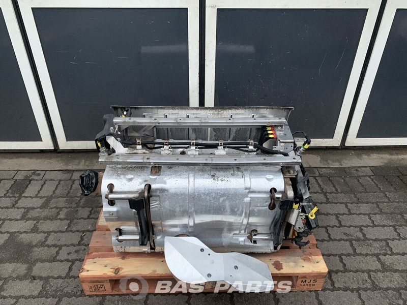 Mercedes-Benz Uitlaatdemper Mercedes A 010 490 29 12 - Muffler for Truck: picture 3 Mercedes-Benz Uitlaatdemper Mercedes A 010 490 29 12 - Muffler for Truck: picture 3