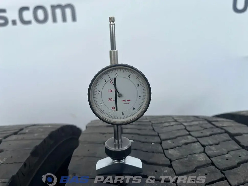 Michelin Michelin 315/80R22.5 X MULTI D 156/150 M+S 3PMSF gebruikte set - Tire for Truck: picture 3 Michelin Michelin 315/80R22.5 X MULTI D 156/150 M+S 3PMSF gebruikte set - Tire for Truck: picture 3