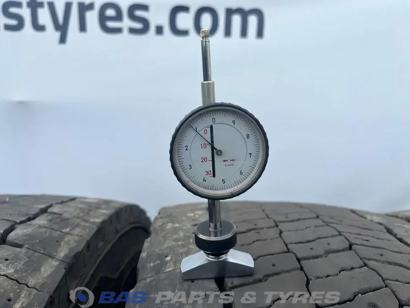 Michelin Remix Michelin Remix 315/80R22.5 X Multi D 156/150 M+S 3PMSF gebruikte set - Tire for Truck: picture 3 Michelin Remix Michelin Remix 315/80R22.5 X Multi D 156/150 M+S 3PMSF gebruikte set - Tire for Truck: picture 3