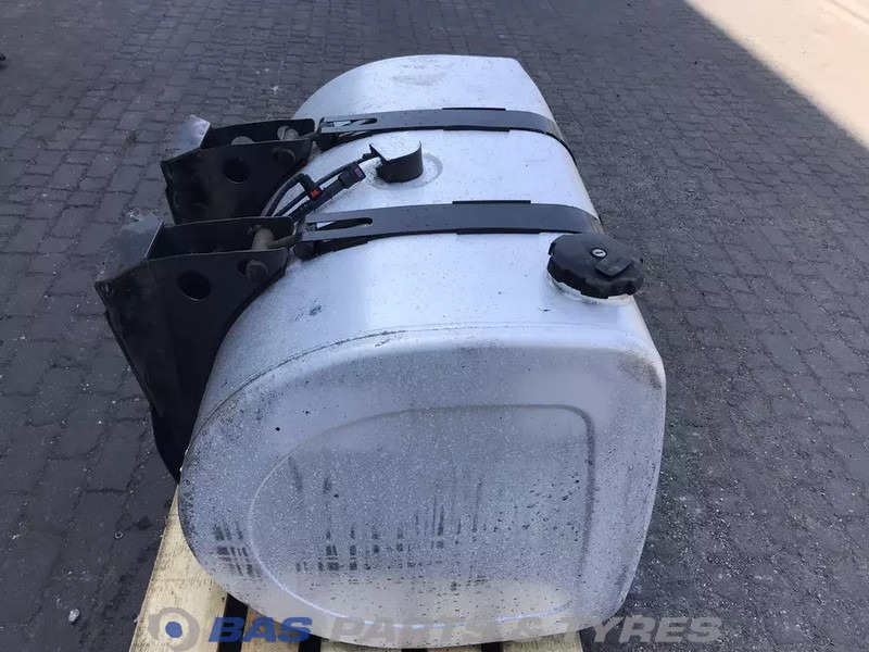 Renault Brandstoftank Renault 405 Liter G0000117 - Fuel tank for Truck: picture 4 Renault Brandstoftank Renault 405 Liter G0000117 - Fuel tank for Truck: picture 4