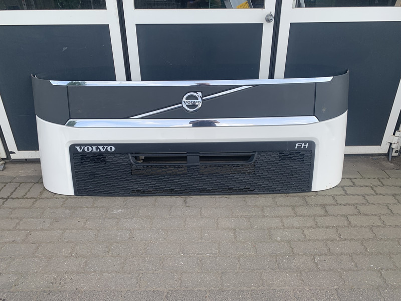 Volvo FH4 - Grill for Truck: picture 1 Volvo FH4 - Grill for Truck: picture 1