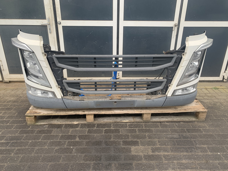 Volvo FH4 - Bumper for Truck: picture 1 Volvo FH4 - Bumper for Truck: picture 1