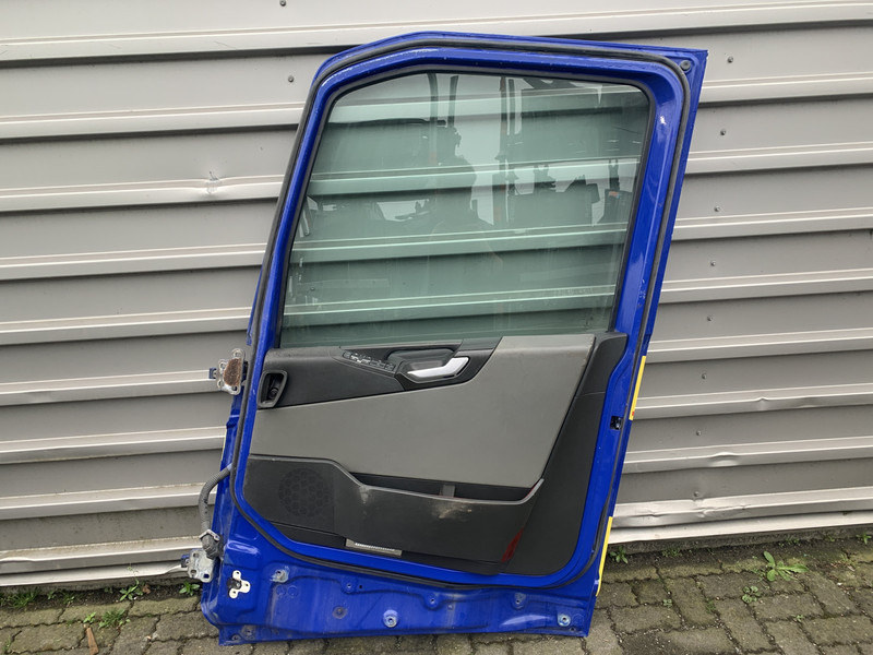 Volvo FH4 - Door and parts for Truck: picture 2 Volvo FH4 - Door and parts for Truck: picture 2