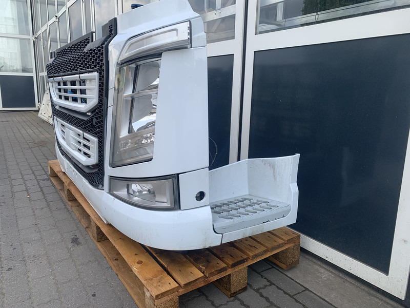 Volvo FH4 - Bumper for Truck: picture 2 Volvo FH4 - Bumper for Truck: picture 2