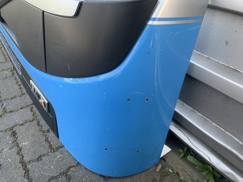 Volvo FM4 - Grill for Truck: picture 3 Volvo FM4 - Grill for Truck: picture 3