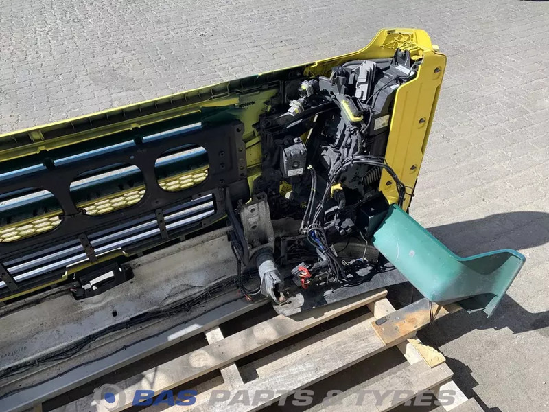 Volvo FM4 - Bumper for Truck: picture 5 Volvo FM4 - Bumper for Truck: picture 5