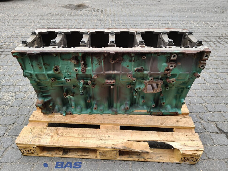 Volvo - Engine and parts for Truck: picture 1 Volvo - Engine and parts for Truck: picture 1