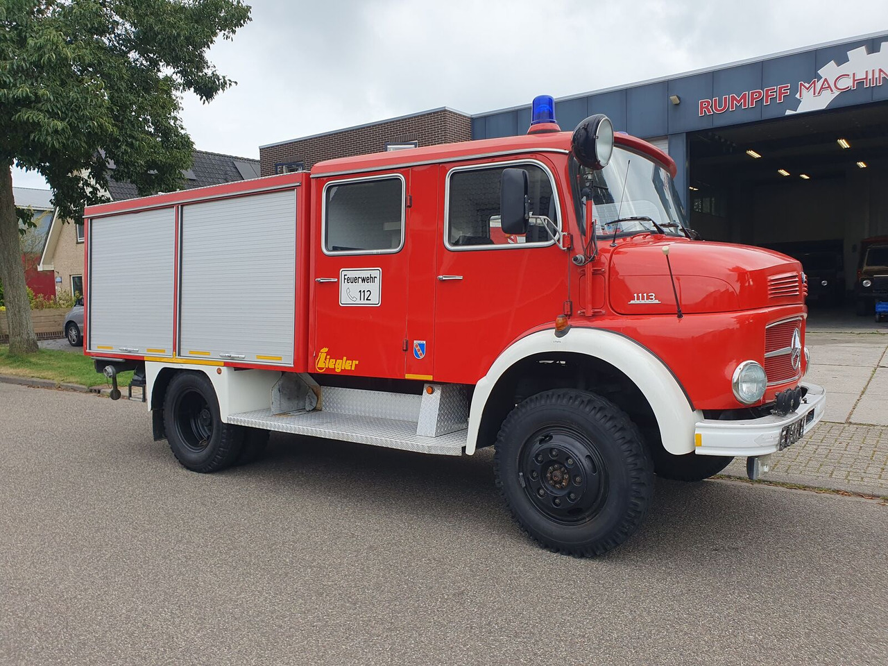 Mercedes-Benz Mercedes LAF 1113 B 4WD | 6-cilinder Turbo (Overland Camper) brandweerwagen - Fire truck: picture 2 Mercedes-Benz Mercedes LAF 1113 B 4WD | 6-cilinder Turbo (Overland Camper) brandweerwagen - Fire truck: picture 2