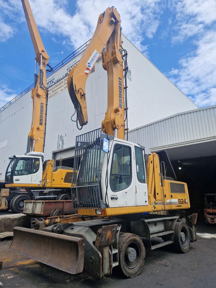 LIEBHERR A924C - Waste/ Industry handler: picture 4 LIEBHERR A924C - Waste/ Industry handler: picture 4
