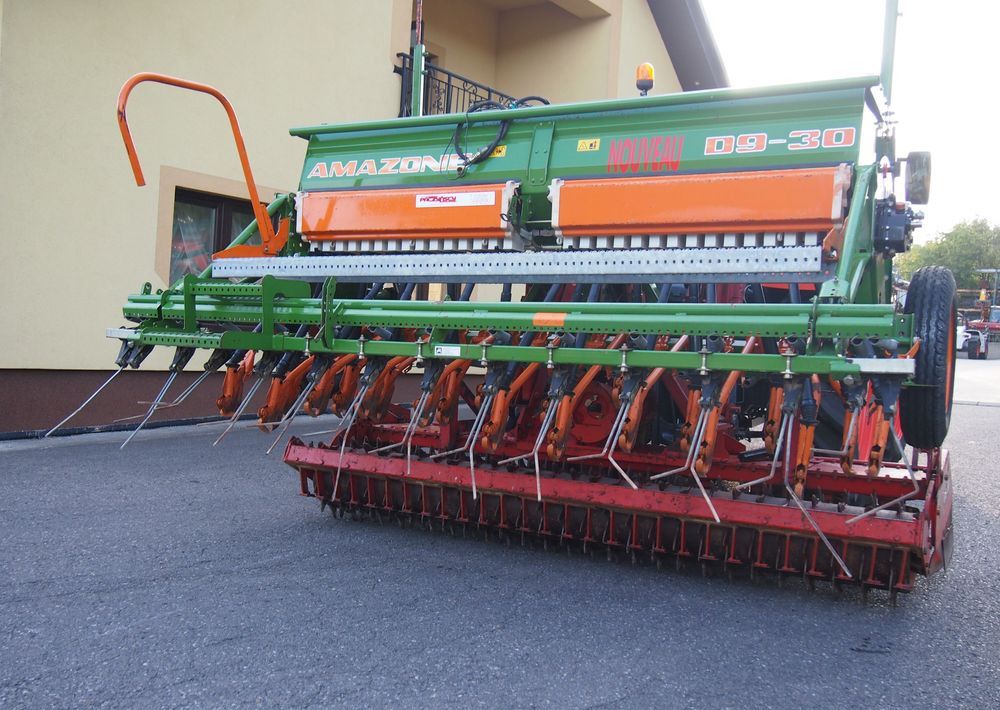 Agregat uprawowo-siewny Amazone HRB 301 I D9-30 2005 Agregat uprawowo siewny KUHN AMAZONE szerokość robocza 3m - Combine seed drill: picture 1 Agregat uprawowo-siewny Amazone HRB 301 I D9-30 2005 Agregat uprawowo siewny KUHN AMAZONE szerokość robocza 3m - Combine seed drill: picture 1