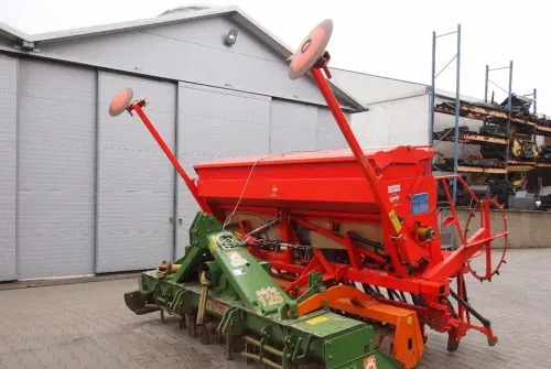 Agregat uprawowo-siewny Kuhn KE303 i INTEGRA 3000 2009 Agrebat uprawowo siewny, brona aktywna AMAZONE i KUHN - Combine seed drill: picture 2 Agregat uprawowo-siewny Kuhn KE303 i INTEGRA 3000 2009 Agrebat uprawowo siewny, brona aktywna AMAZONE i KUHN - Combine seed drill: picture 2