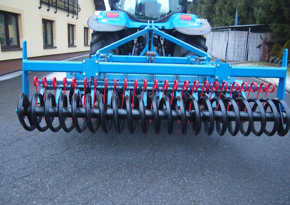 Brona talerzowa Rabe Werk RABE WERK Fielo biro 3000 2006 Brona talerzowa RABE - Disc harrow: picture 2 Brona talerzowa Rabe Werk RABE WERK Fielo biro 3000 2006 Brona talerzowa RABE - Disc harrow: picture 2