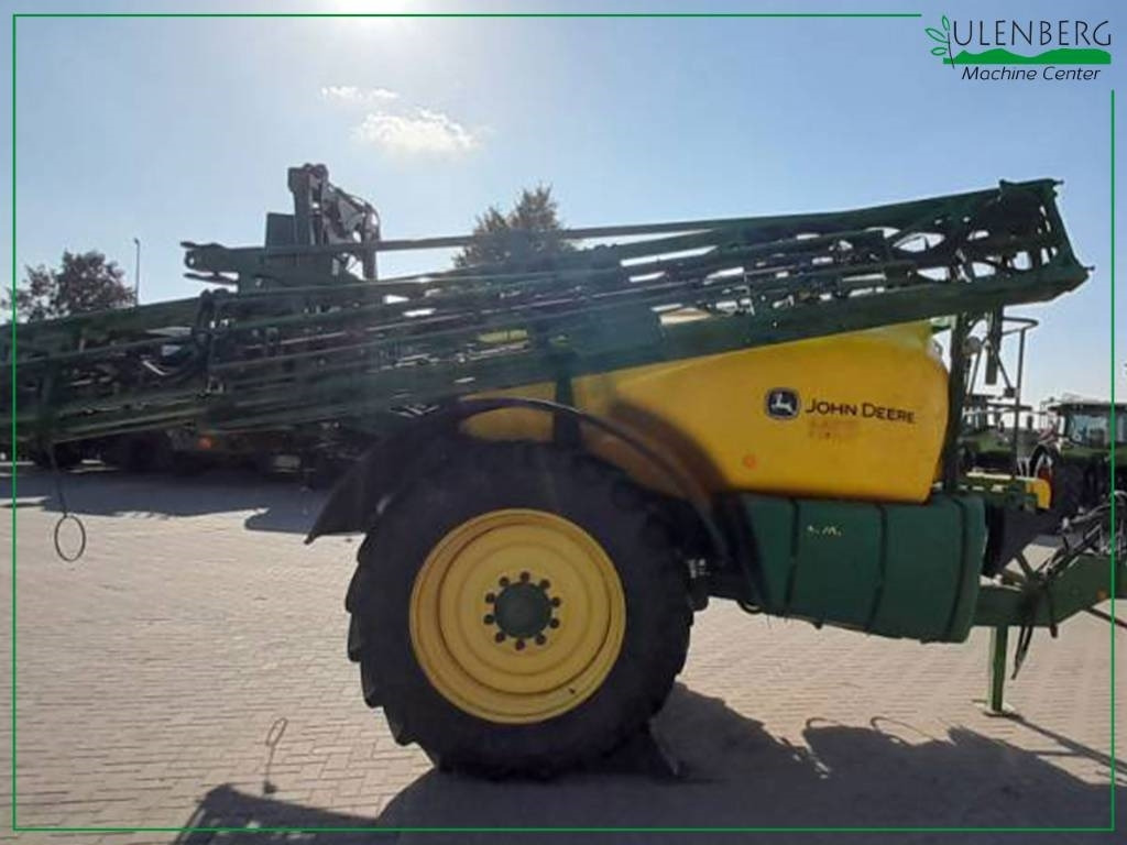 John Deere M 740 - Trailed sprayer: picture 4 John Deere M 740 - Trailed sprayer: picture 4