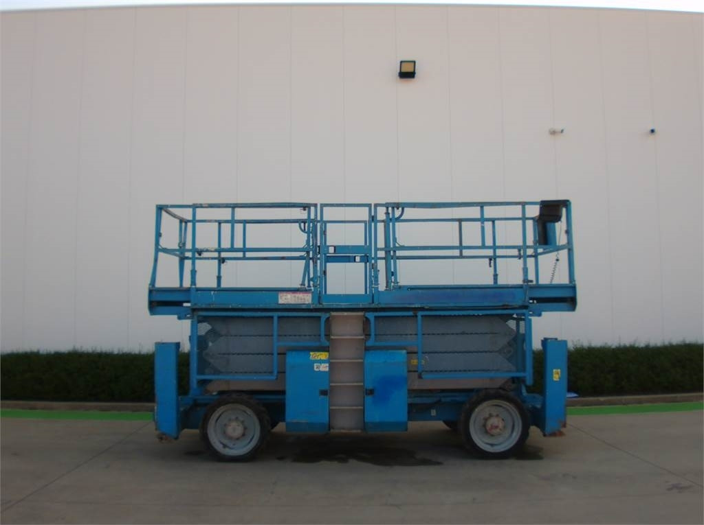 Genie GS4390RT - Scissor lift: picture 1 Genie GS4390RT - Scissor lift: picture 1