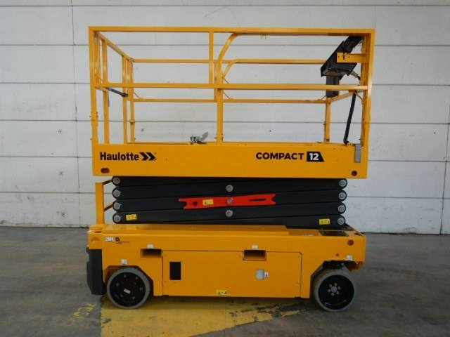 Haulotte Compact 12 AE - Scissor lift: picture 1 Haulotte Compact 12 AE - Scissor lift: picture 1