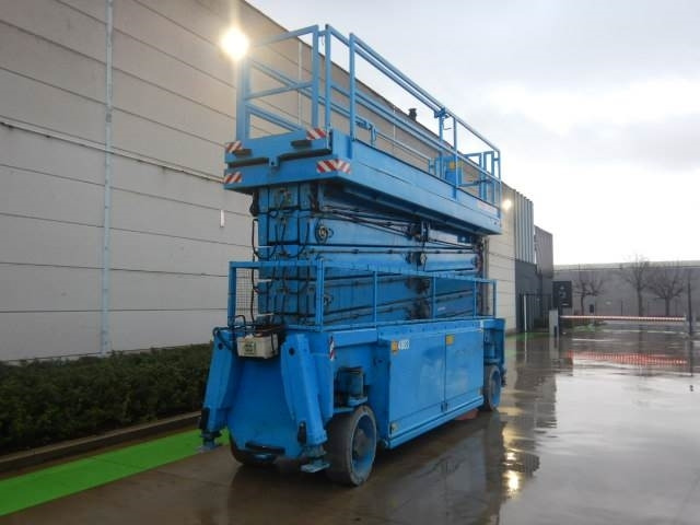 Holland Lift N-265EL13 4WDS/N - Scissor lift: picture 2 Holland Lift N-265EL13 4WDS/N - Scissor lift: picture 2
