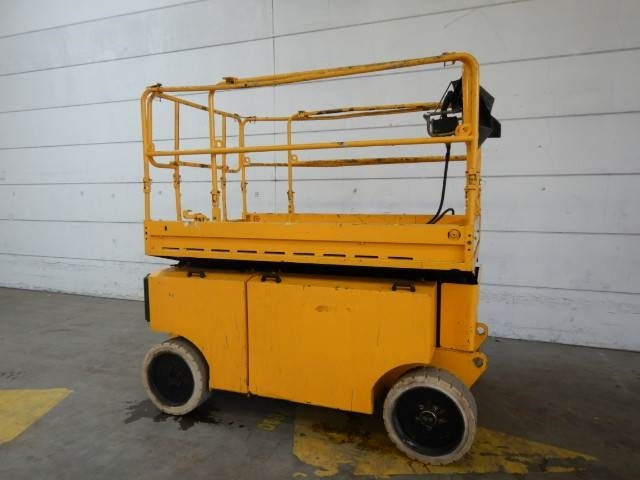 Iteco IT10151 - Scissor lift: picture 3 Iteco IT10151 - Scissor lift: picture 3