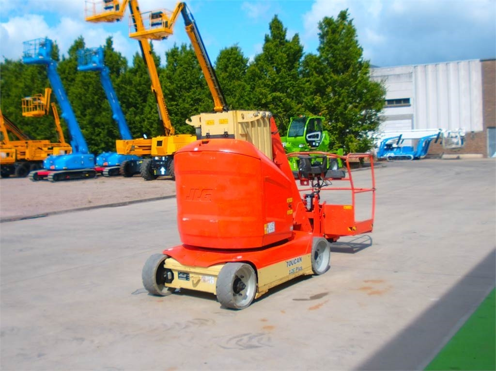 JLG Toucan 12E+ - Vertical mast lift: picture 4 JLG Toucan 12E+ - Vertical mast lift: picture 4