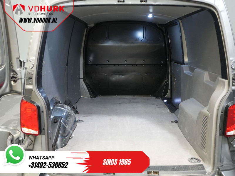 Small van Volkswagen Transporter T6.1 2.0 TDI 150 pk DSG Aut. L2 BPM VRIJ! LED/ Adapt.Cruise/ Standkachel/ Stoelverw./ Carplay/ Camera/ PDC/ LMV/ Trekhaak/ Airco: picture 15