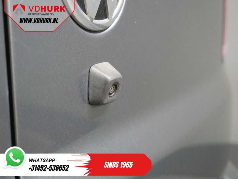 Small van Volkswagen Transporter T6.1 2.0 TDI 150 pk DSG Aut. L2 BPM VRIJ! LED/ Adapt.Cruise/ Standkachel/ Stoelverw./ Carplay/ Camera/ PDC/ LMV/ Trekhaak/ Airco: picture 16