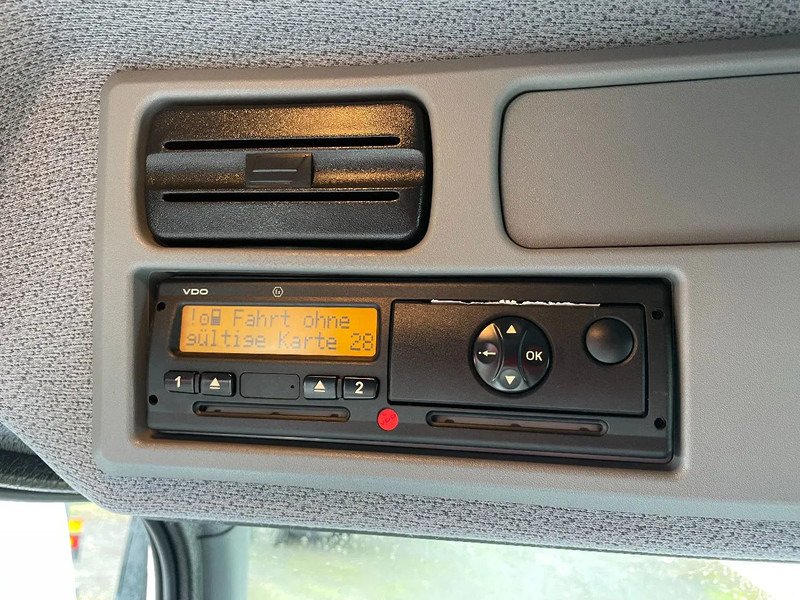 Mercedes-Benz Atego 1221 *Cruise control*Bluetooth*Elektrisch verstelbare en verwarmde spiegels - Refrigerator truck: picture 5 Mercedes-Benz Atego 1221 *Cruise control*Bluetooth*Elektrisch verstelbare en verwarmde spiegels - Refrigerator truck: picture 5