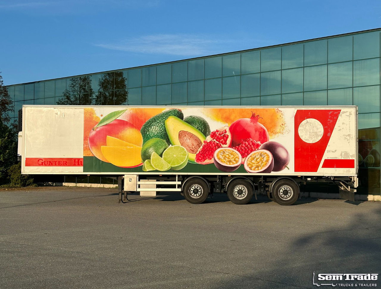 Chereau Renders Carrier Maxima 1300 2X Steering Axle 1X Lift Axle Disc Brakes - Refrigerator semi-trailer: picture 2 Chereau Renders Carrier Maxima 1300 2X Steering Axle 1X Lift Axle Disc Brakes - Refrigerator semi-trailer: picture 2