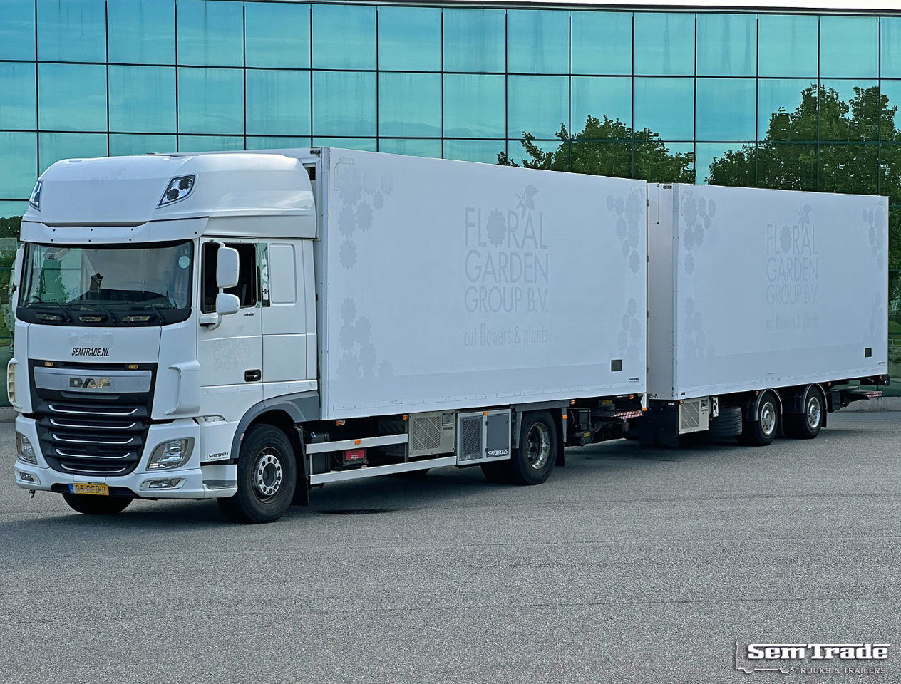 DAF XF 460 SSC Only 636.000 KM Tail Lift Cooling TOP Condition Holland-Combi - Refrigerator truck: picture 1 DAF XF 460 SSC Only 636.000 KM Tail Lift Cooling TOP Condition Holland-Combi - Refrigerator truck: picture 1