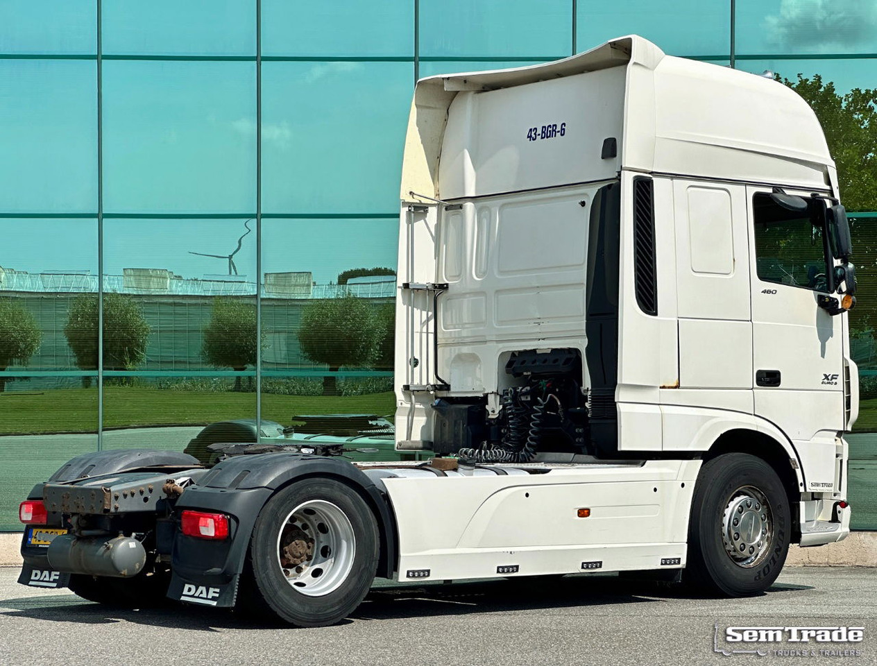 DAF XF 460 FT SSC Euro 6 Full Spoiler 2X Tanks Holland-Truck - Tractor unit: picture 4 DAF XF 460 FT SSC Euro 6 Full Spoiler 2X Tanks Holland-Truck - Tractor unit: picture 4