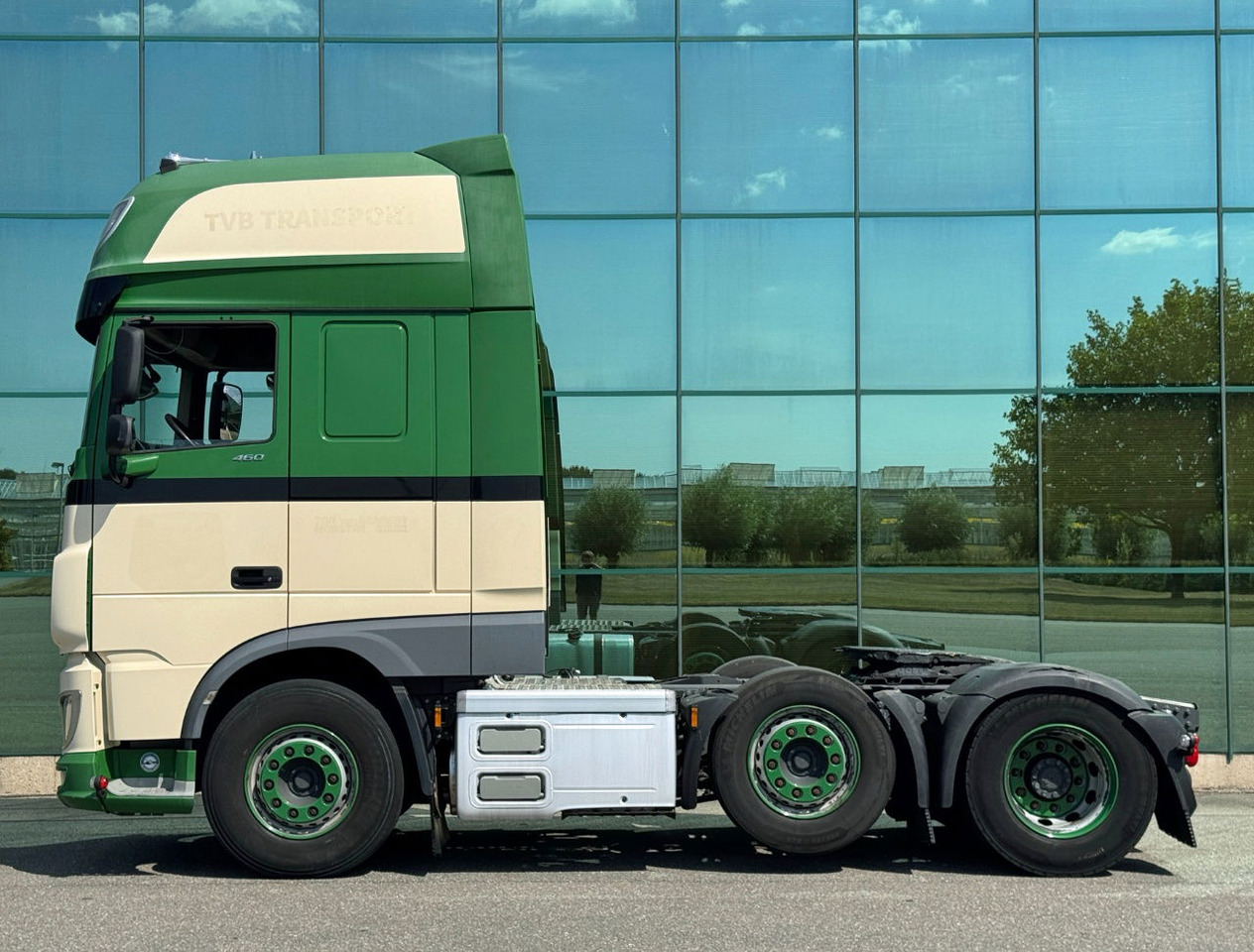 DAF XF 460 FTG SSC 6X2 Only 629.000 KM TOP Condition NL Truck - Tractor unit: picture 2 DAF XF 460 FTG SSC 6X2 Only 629.000 KM TOP Condition NL Truck - Tractor unit: picture 2