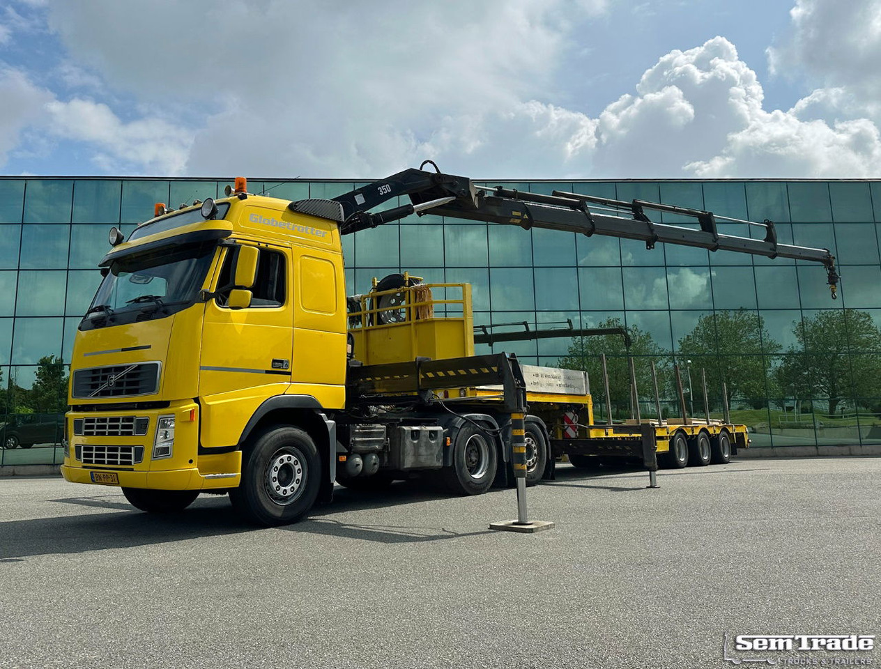 Volvo FH 12.460 Manual Gear 6X2 Euro 3 Only 493.000 KM Hiab 350 - 5 With Nootebo - Tractor unit: picture 1 Volvo FH 12.460 Manual Gear 6X2 Euro 3 Only 493.000 KM Hiab 350 - 5 With Nootebo - Tractor unit: picture 1