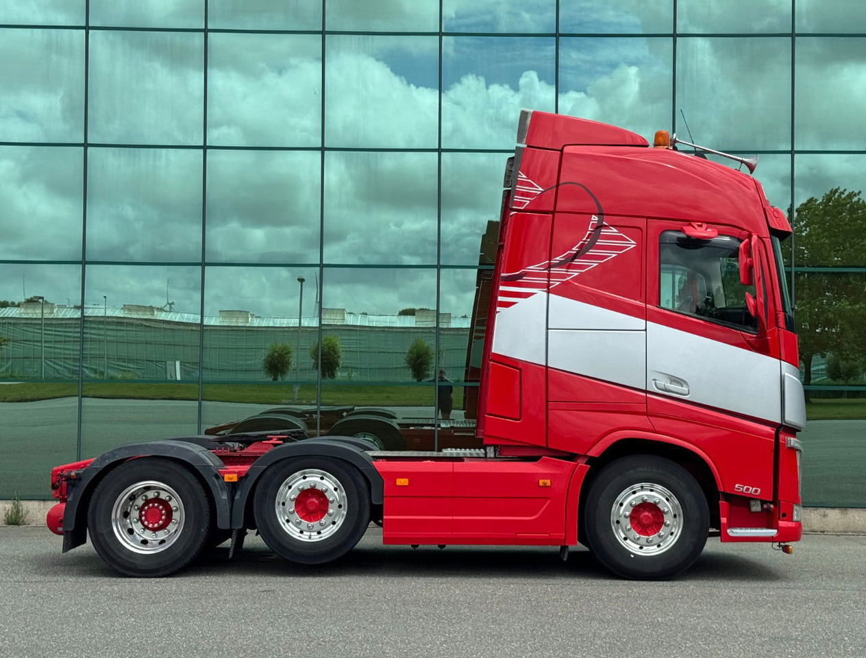 Volvo FH 500 6X2 Full AIR Full Options TOP Condition NL Truck - Tractor unit: picture 5 Volvo FH 500 6X2 Full AIR Full Options TOP Condition NL Truck - Tractor unit: picture 5