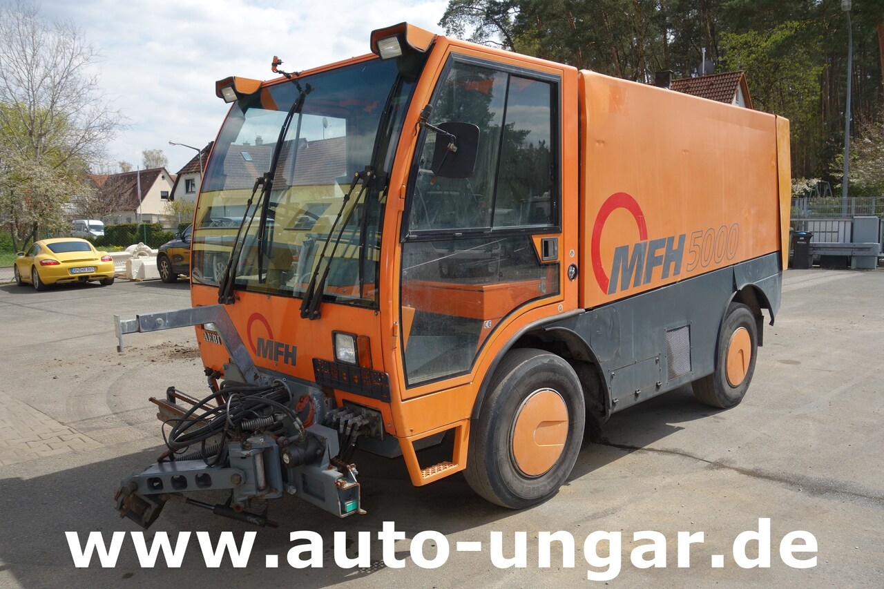 Aebi Schmidt MFH 5000 Kehrmaschine Ersatzteilträger - SpareParts EZ 2000 - Road sweeper: picture 3 Aebi Schmidt MFH 5000 Kehrmaschine Ersatzteilträger - SpareParts EZ 2000 - Road sweeper: picture 3