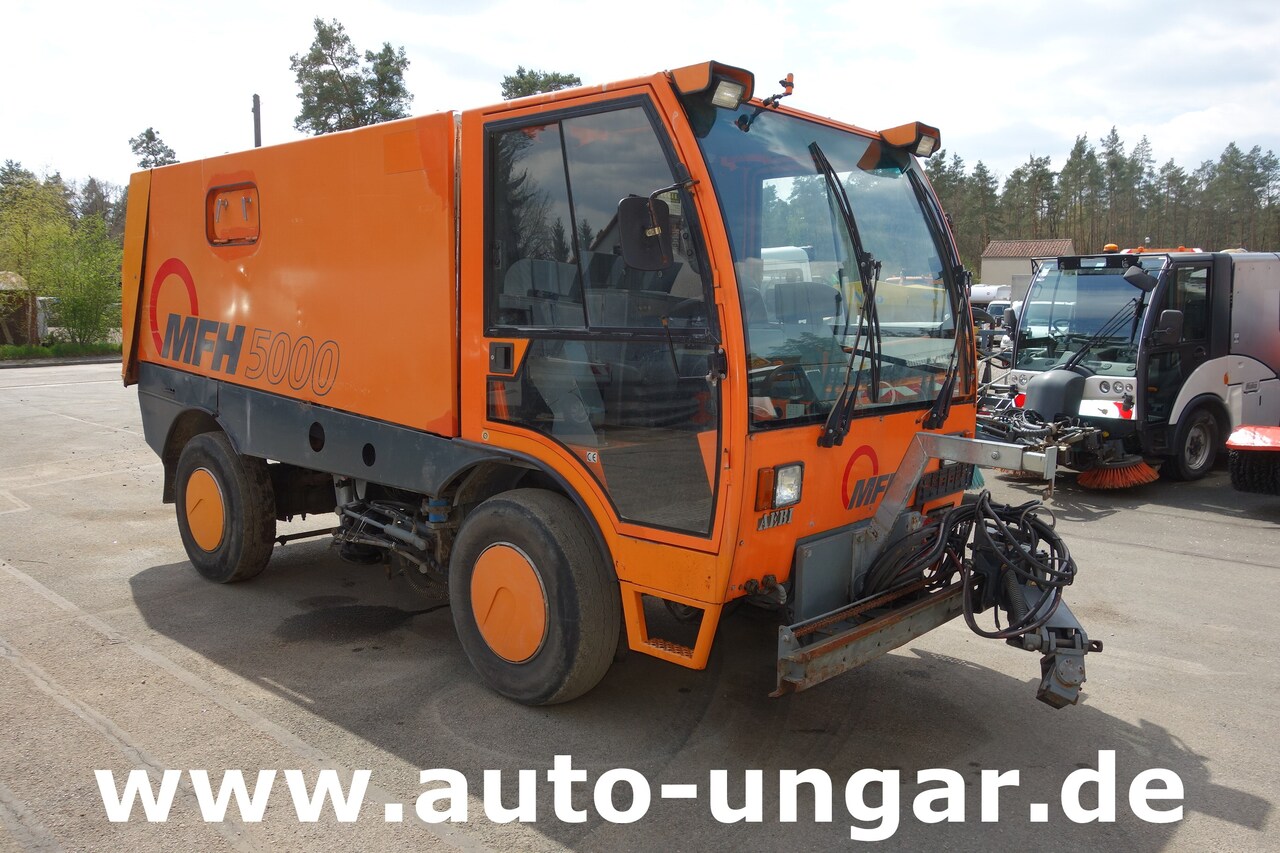 Aebi Schmidt MFH 5000 Kehrmaschine Ersatzteilträger - SpareParts EZ 2000 - Road sweeper: picture 1 Aebi Schmidt MFH 5000 Kehrmaschine Ersatzteilträger - SpareParts EZ 2000 - Road sweeper: picture 1