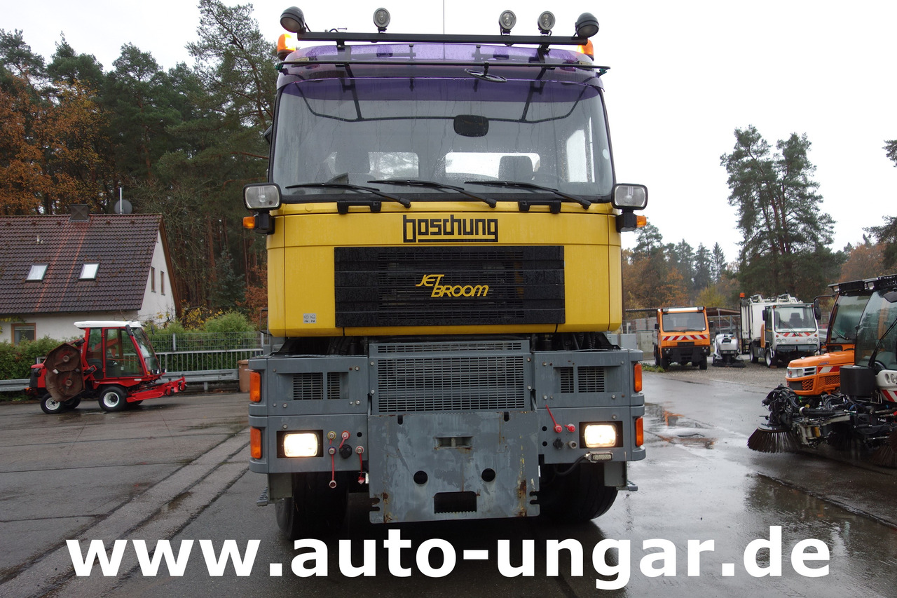 MAN Boschung BJB 8000 Speed Broom 4x4 Offroad Trial Flughafen - Ground support equipment, Ground support equipment: picture 2 MAN Boschung BJB 8000 Speed Broom 4x4 Offroad Trial Flughafen - Ground support equipment, Ground support equipment: picture 2