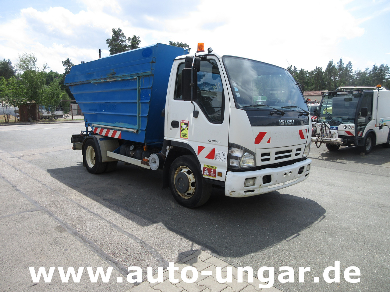 ISUZU NQR Smoother Q75 Y07 Müllwagen 8m³ TECNO 7.500kg Kipper Presse Lifter - Garbage truck: picture 1 ISUZU NQR Smoother Q75 Y07 Müllwagen 8m³ TECNO 7.500kg Kipper Presse Lifter - Garbage truck: picture 1