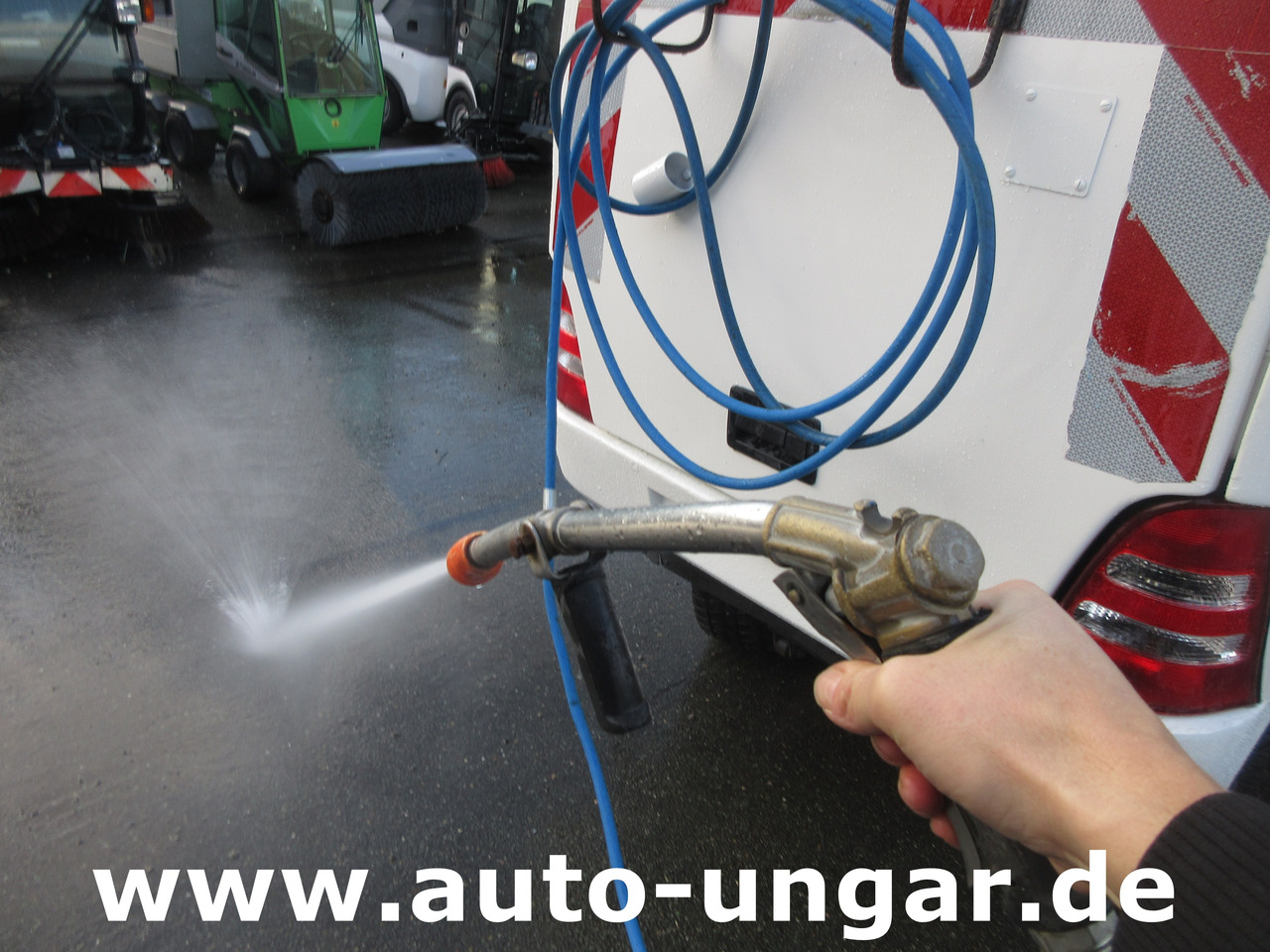 Multicar Tremo X56 CMAR LC 860 Schwemmfahrzeug Streetwasher 4x4x4 Baujahr 2014 EU5 - Municipal/ Special vehicle: picture 4 Multicar Tremo X56 CMAR LC 860 Schwemmfahrzeug Streetwasher 4x4x4 Baujahr 2014 EU5 - Municipal/ Special vehicle: picture 4