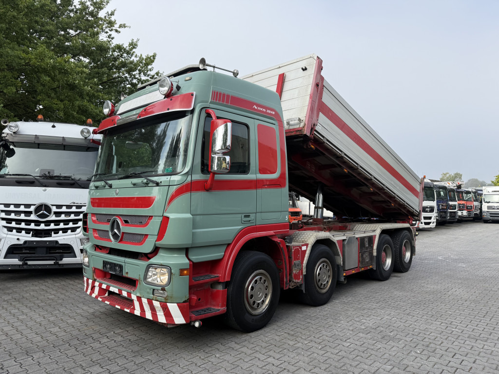Mercedes-Benz Actros MP3 3248 K 8X4 - Tipper: picture 1 Mercedes-Benz Actros MP3 3248 K 8X4 - Tipper: picture 1